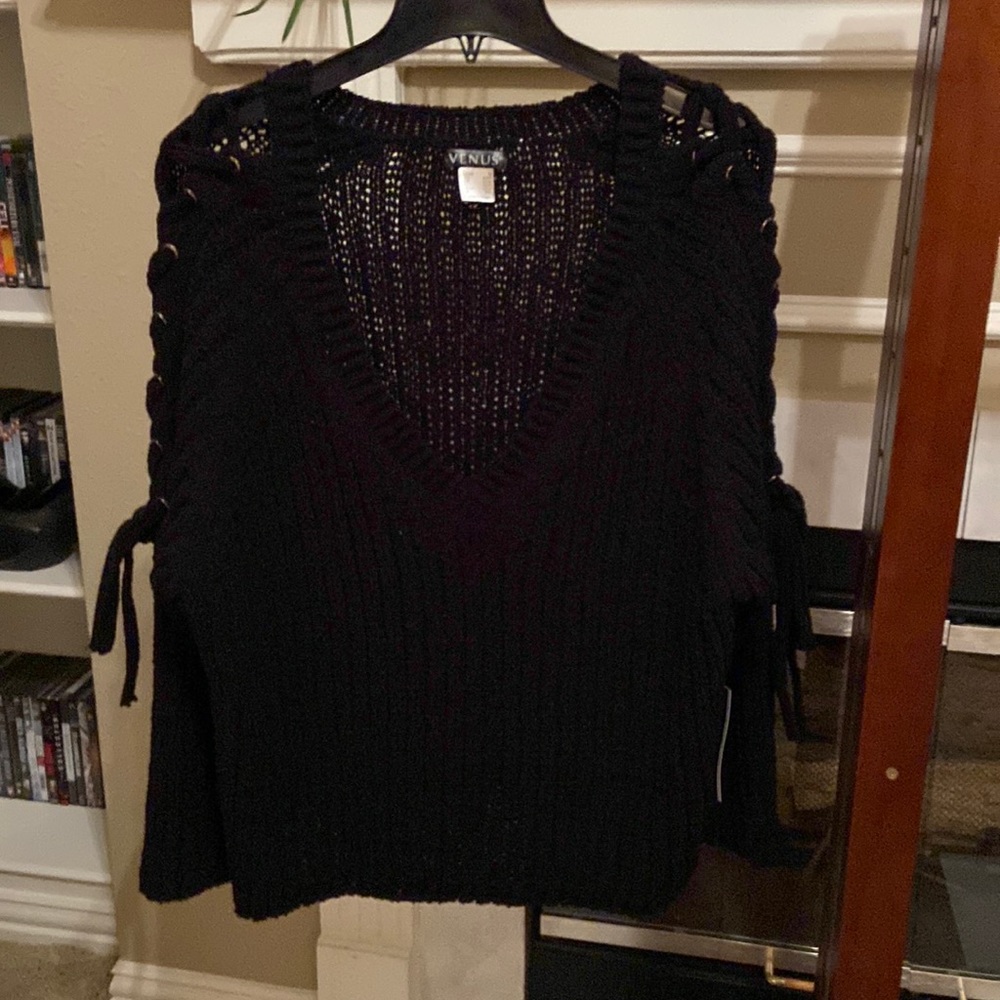 Venus black cotton sweater. 1X.